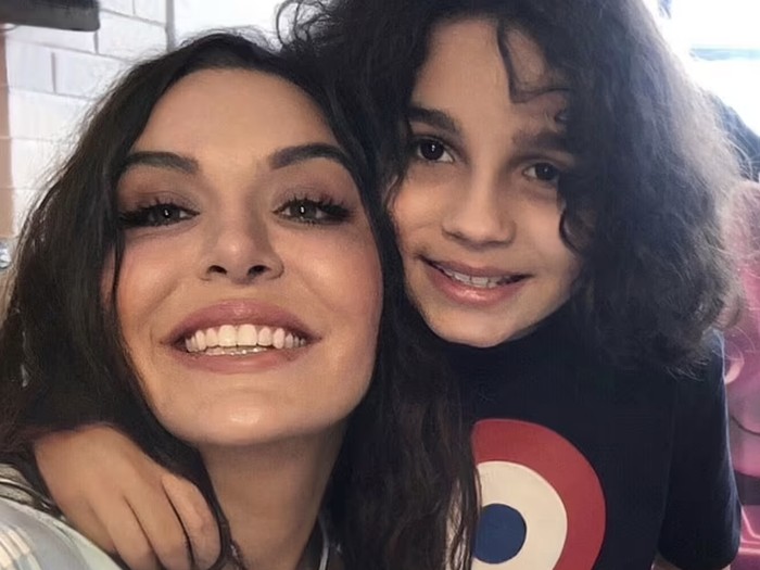 Clare McCann dan putranya, Atreyu