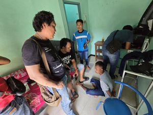 Dian Gasak Motor dan Ponsel Pelanggan Usai Layani Kencan Sesama Jenis
