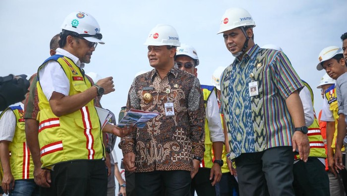 Gubernur Jawa Tengah Ahmad Luthfi bersama Wakil Gubernur Taj Yasin
