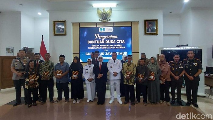 Gubernur Khofifah beri santunan korban laka KA Malioboro ekspres