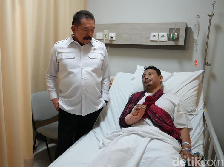Jaksa Agung Turun Gunung Jenguk Pegawai Kejagung yang Dibacok di Depok