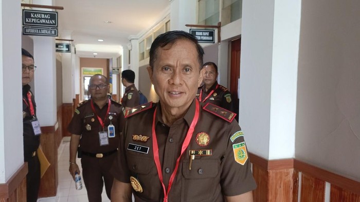 Kajati NTT,  Zet Tadung Allo, saat ditemui detikBali di kantornya, Selasa (27/5/2025). (Simon Selly/detikBali)