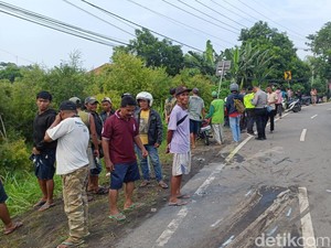 Truk Tabrak Motor-Pikap Tewaskan 4 Orang di Probolinggo Diduga Rem Blong