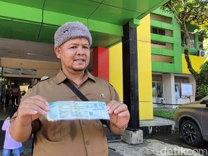 Senangnya Jaro Midun Usai STNK yang Dijaminkan di RS Kembali ke Tangan