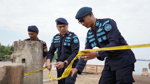 KKP segel proyek tersus dan reklamasi ilegal di Kayong Utara