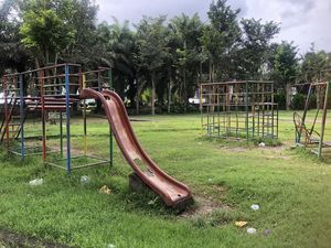 Miris, Fasilitas Taman Kota Giri Menang Lombok Barat Banyak yang Rusak