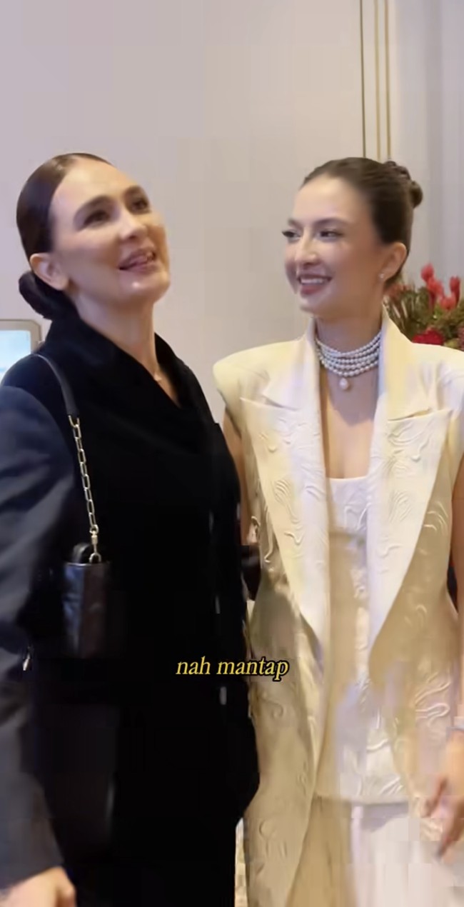 Luna dan Raline sendiri diketahui bertemu dalam salah satu acara yang digelar oleh majalah gaya hidup. Sebelumnya Luna memang kerap dijuluki sebagai ketua dari perkumpulan jomblo Indonesia. Setelah akhirnya menikah dengan Maxime, Luna pun menyerahkan jabatannya itu ke Raline. Foto: Instagram/@lunamaya