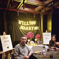 Penyanyi jebolan ajang pencarian bakat, Mawar AFI, baru saja membagikan kabar bahagia dirinya dilamar kekasih, Kevin Wazeng. Momen bahagia tersebut dibagikannya ke akun Instagram. Foto: Instagram/@mysamawar