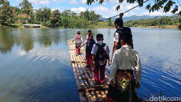 Perjuangan siswa Bandung Barat