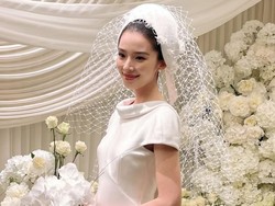 Potret Pernikahan Model Korea Irene Kim, Gaun Pernikahan Pendek Jadi Sorotan