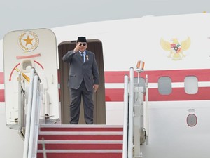 Prabowo Kembali ke Tanah Air Usai Hadiri KTT Ke-46 ASEAN di Malaysia