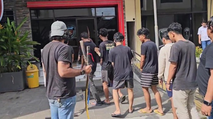 Sebanyak 7 pelaku tawuran diamankan di Polrestabes Semarang. Foto diunggah Selasa (27/5/2025).