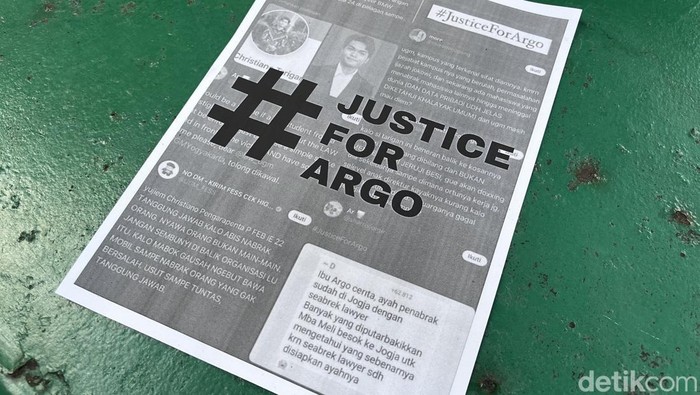 Selebaran #JUSTICEFORAGRO di Kampus FEB UGM, Depok, Sleman, Selasa (27/5/2025).