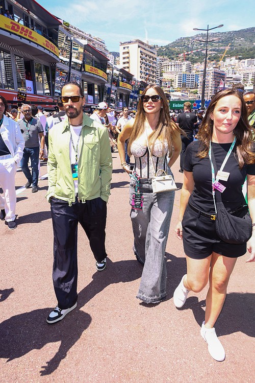 MONTE-CARLO, MONACO - MAY 25: Sofia Vergara (C) attends the F1 Grand Prix Of Monaco on May 25, 2025 in Monte-Carlo, Monaco. (Photo by Marc Piasecki/WireImage)