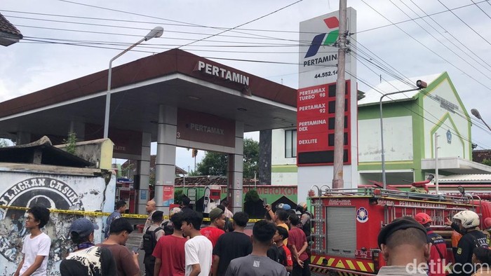 SPBU Gedong Tengen Jogja sempat kebakaran dan kini digaris polisi, Selasa (27/5/2025).