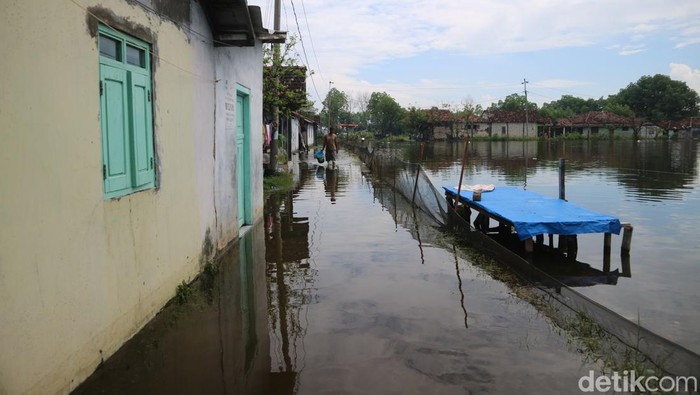 Lokasi tambak di Desa Tunggulsari yang terdampak banjir, Sabtu (24/5/2025).