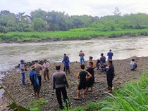 Berenang di Sungai Brantas, Remaja Blitar Hanyut