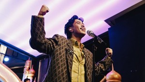 Aksi panggung Vidi Aldiano yang selalu energik dalam setiap membawakan lagu-lagunya. (Foto: dok Instagram)