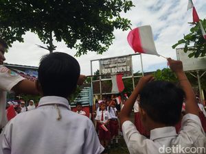 Viral Puluhan Siswa Belajar di Teras SDN di Pandeglang, Ini Solusi Pemkab