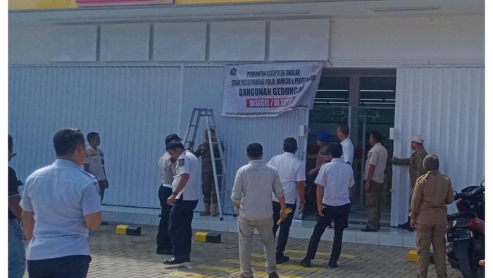 2 Minimarket di Takalar disegel gegara masalah perizinan. Dokumen Istimewa