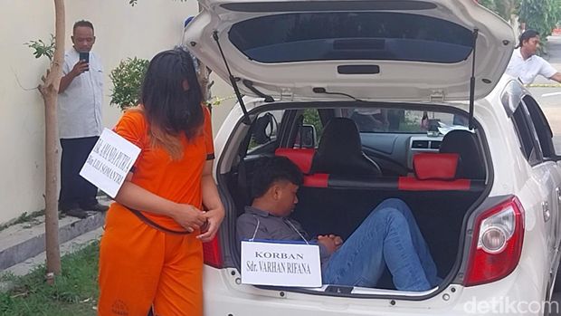 Adegan rekonstruksi kasus pembunuhan Varhan di Majalengka.
