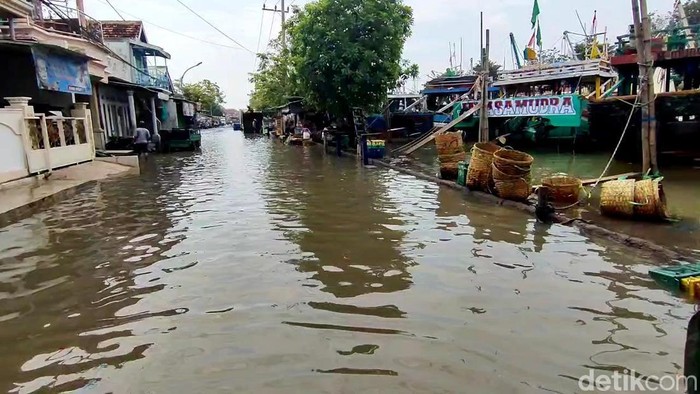 Banjir rob di Pasuruan Banjir rob di Pasuruan