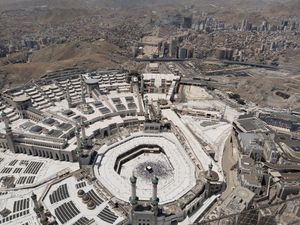 Anggota DPR Usul Tunda Pemberangkatan Umrah Jika Serangan Houthi Makin Parah