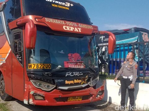Bus Sugeng Rahayu diamankan usai tabrak mobil dinas Wabup Klaten, Raub (28/5/2025).