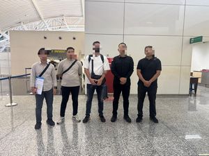 Pria Swiss Diusir dari Bali gegara Galang Dana untuk Anjing Liar