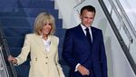 Potret Macron Ditoyor di Vietnam lalu Mesra Bareng Istri di Indonesia