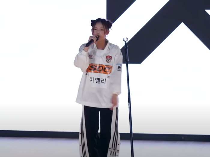 Evelli, member girlband baru YG Entertainment.
