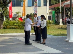 Serahkan SK CPNS DKI, Pramono Ingatkan Taat Hukum