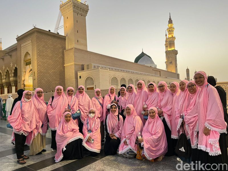 Jemaah haji Aida Tourindo Wisata ziarah ke Raudhah, Rabu (28/5/2025).