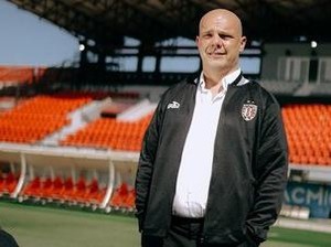 Profil Johnny Jansen, Pelatih Anyar Bali United