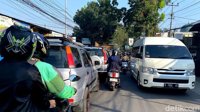 Kemacetan Ciwastra Kota Bandung.