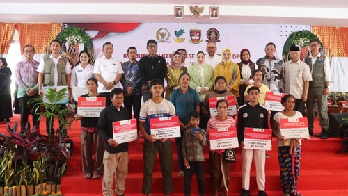 Kunjungan kerja Komisi VIII DPR RI didampingi perwakilan Kemensos RI di SMA/SMKN Bali Mandara, Rabu (28/5/2025). (Made Wijaya Kusuma/detikBali)