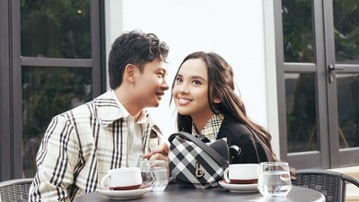 Lyodra Ginting Asyik Kulineran, Minum Kopi hingga Makan Ramen