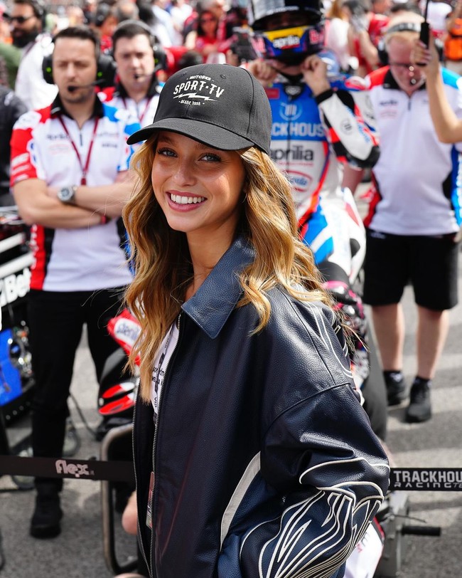 Margarida dan Lando Norris sendiri mulai dihubungkan sejak 2023 saat keduanya kedapatan jalan berdua. Foto: Instagram @magui_corceiro