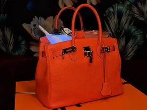 Viral, Restoran Ini Sajikan Minuman Rp 538 Juta di Dalam Tas Hermes Birkin