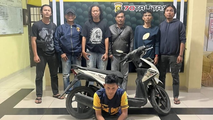 Pelaku penggelapan motor berinisal YE diringkus polisi di Prabumulih.
