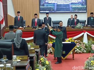Hendri Gantikan Anggota DPRD Sumedang yang Terlibat Korupsi Bus