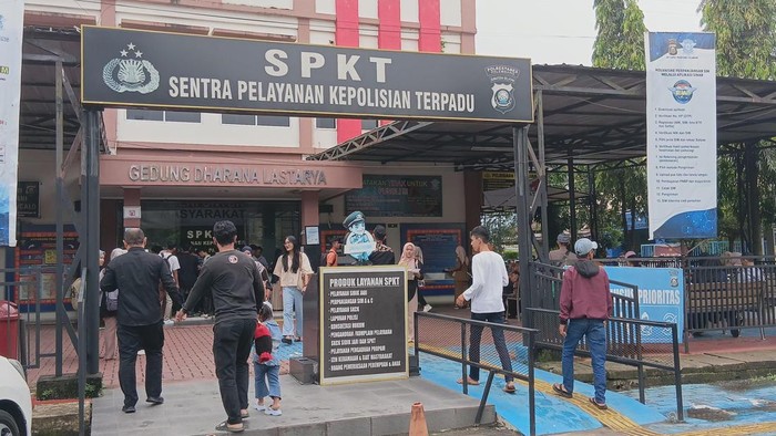 Pelayanan SIM dan SKCK di Polrestabes Palembang.