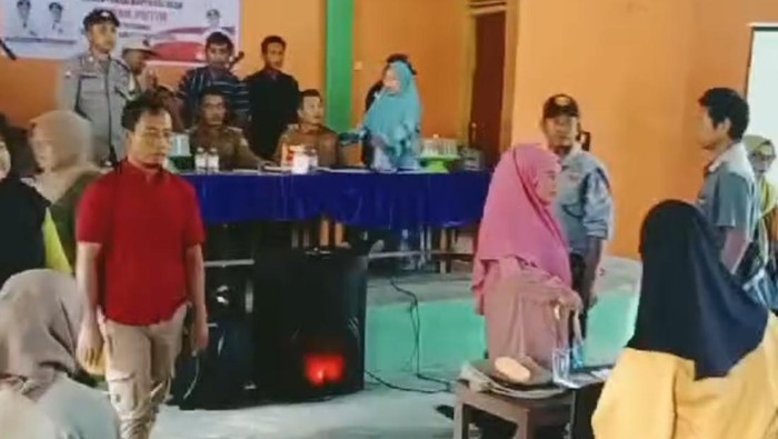 Pembentukan koperasi merah putih di Konawe Selatan ricuh.