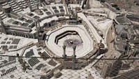 Pengunjung dapat melihat Masjidil Haram dan Kota Makkah dari dek observasi. (Foto: Haris Fadhil/detikcom)