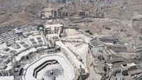 Masjidil Haram bakal lebih ramai saat malam hari karena panas sudah berkurang. Pada siang hari, suhu di Makkah bisa mencapai 46 derajat celcius. (Foto: Haris Fadhil/detikcom)