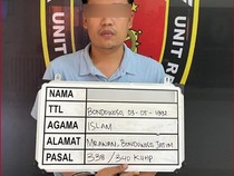 Kronologi 2 Pria Bunuh Penjaga Vila, Leher-Kepala Ditusuk lalu Mayat Dibakar