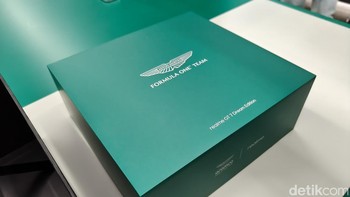 Varian Dream Edition menghadirkan perpaduan teknologi dan desain mewah, dan hal ini sudah terasa dari melihat kotak kemasannya. Foto: Rachmatunnisa/detikINET