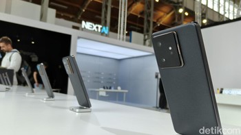 Realme GT 7 mengusung chipset Mediatek Dimensity 9400e dengan fabrikasi TSMC 4nm, menjadikannya salah satu smartphone Android dengan performa terbaik saat ini. Foto: Rachmatunnisa/detikINET