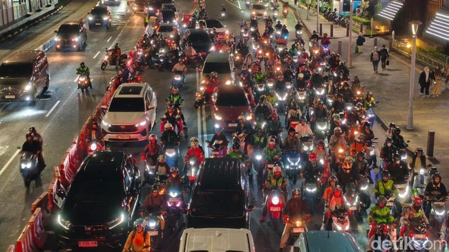 3 Penjelasan Polisi soal Macet Parah Jakarta Bukan karena Macron