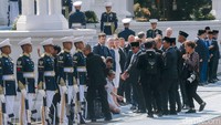 Victoire menjadi salah satu delegasi mendampingi Macron dalam pertemuan bilateral bersama Prabowo.